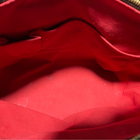 Louis Vuitton Saleya GM - Picture 14 of 16